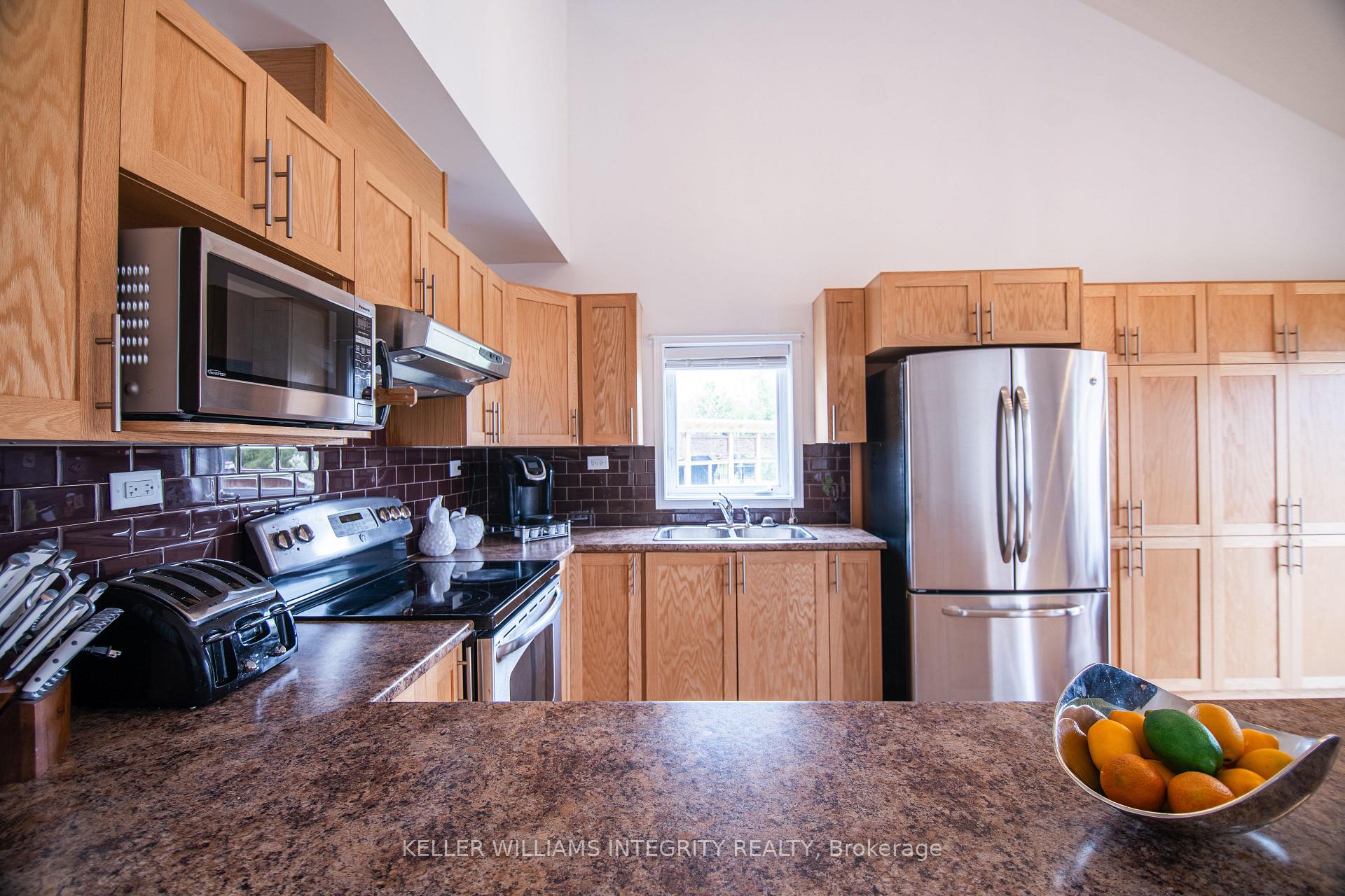 Photo 6 of 21 Edward Vince Evans Court, Arnprior — HOMEH