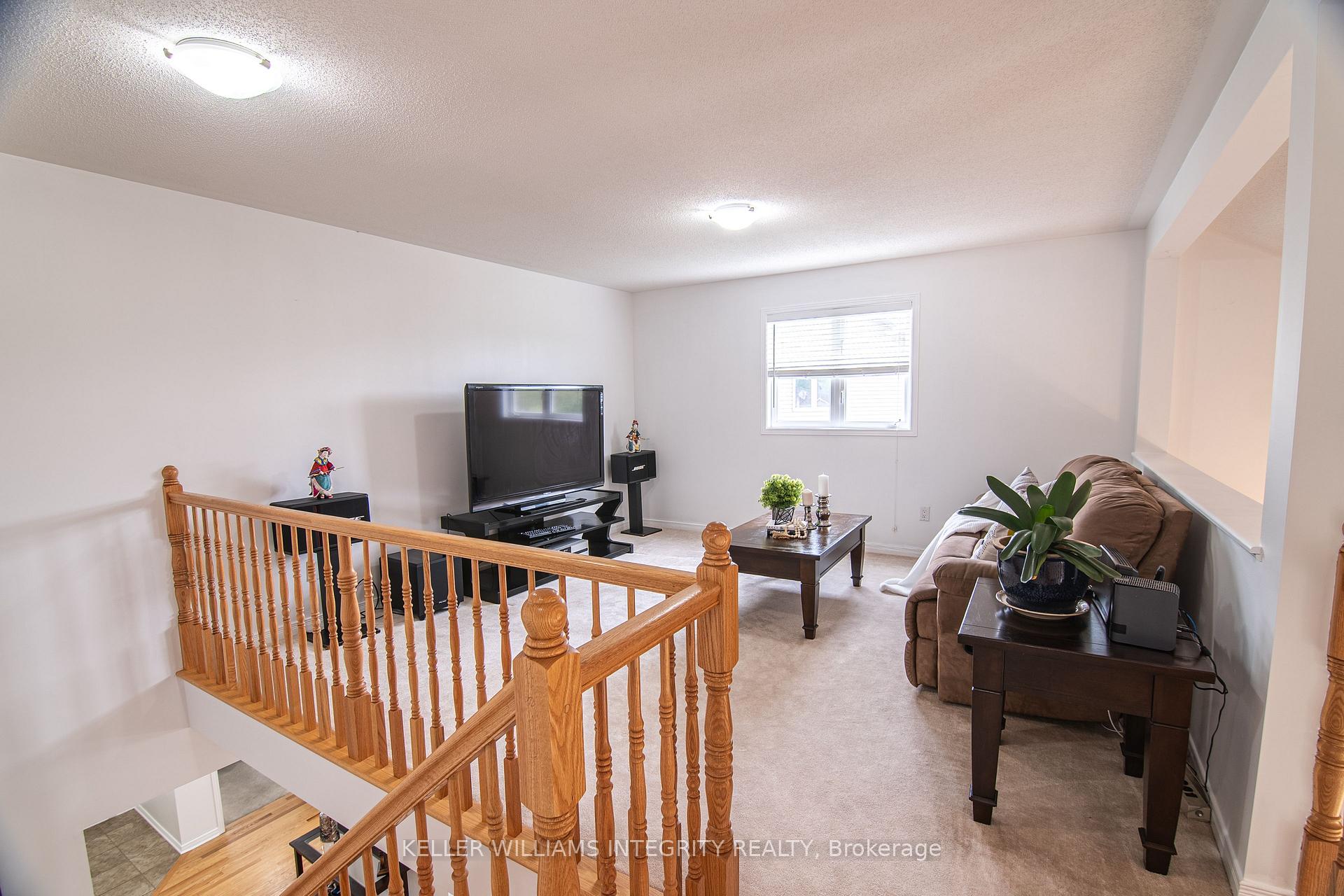 Photo 27 of 21 Edward Vince Evans Court, Arnprior — HOMEH