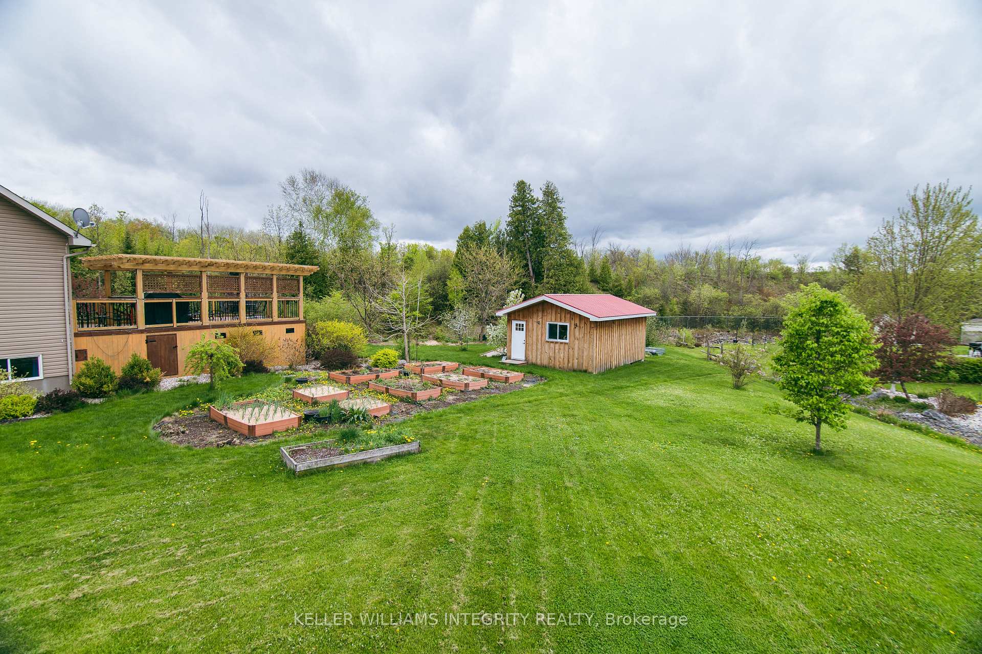 Photo 29 of 21 Edward Vince Evans Court, Arnprior — HOMEH