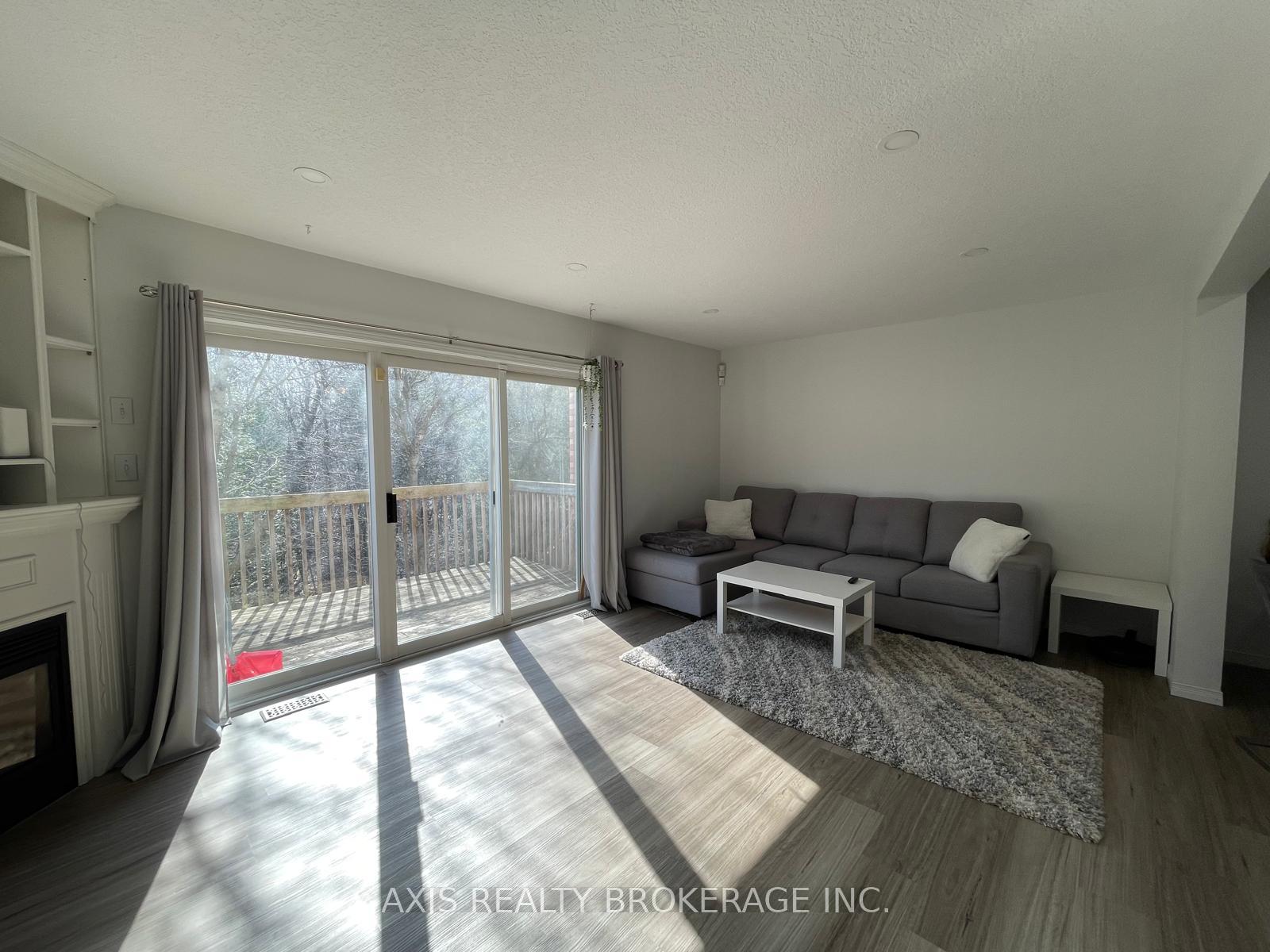 Photo 3 of 449 Laurel Gate Drive, Waterloo, Laurelwood — HOMEH