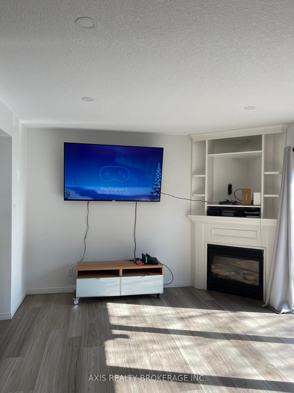 Photo 8 of 449 Laurel Gate Drive, Waterloo, Laurelwood — HOMEH