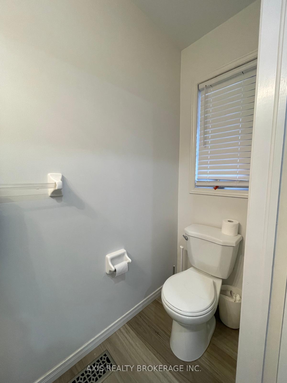 Photo 14 of 449 Laurel Gate Drive, Waterloo, Laurelwood — HOMEH