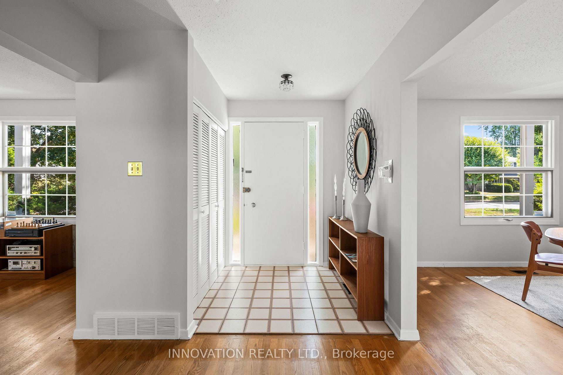 Photo 2 of 1867 Dorset Drive, Ottawa, Playfair Park — HOMEH