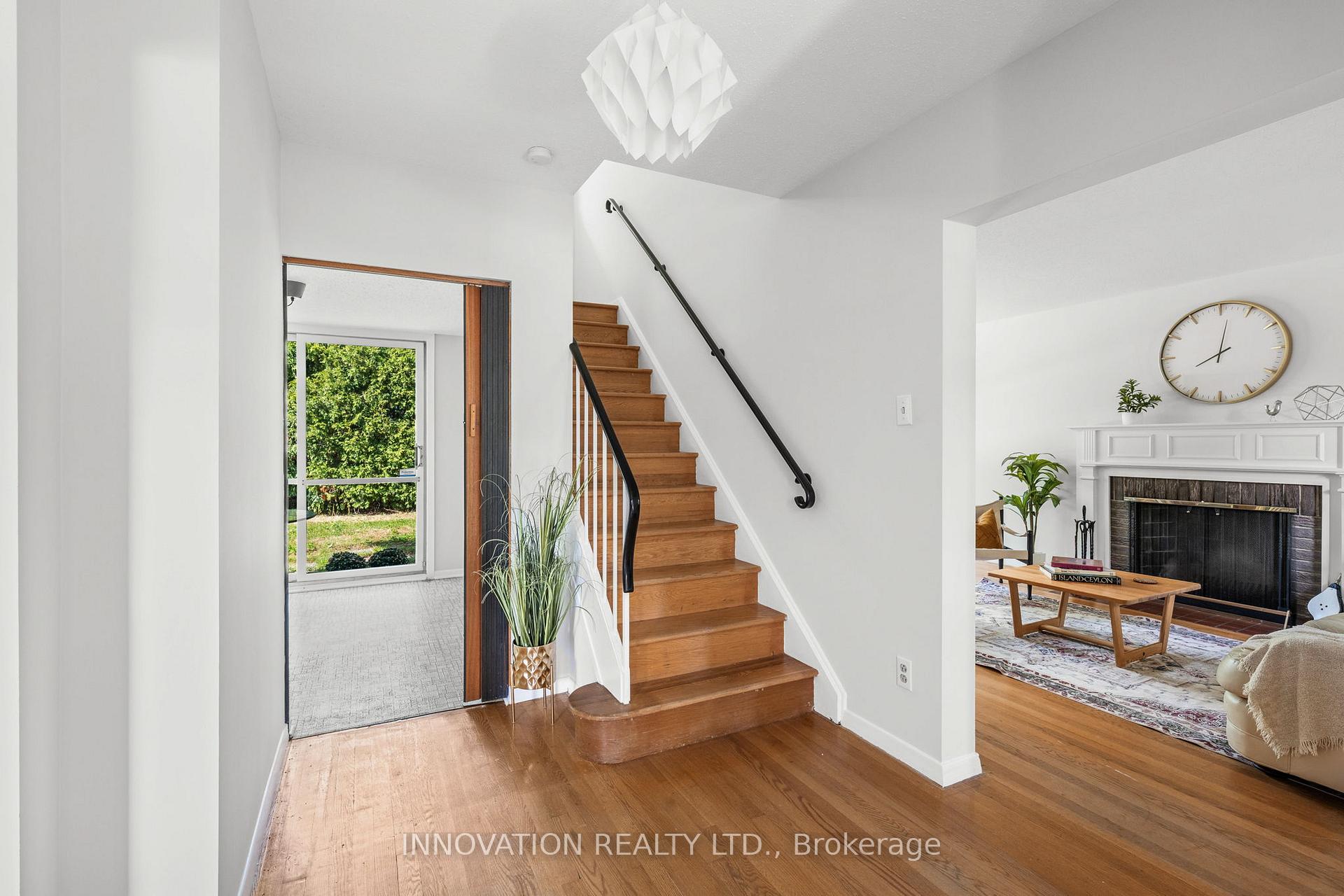 Photo 3 of 1867 Dorset Drive, Ottawa, Playfair Park — HOMEH