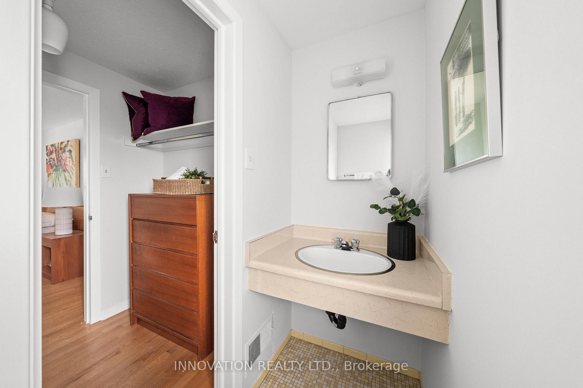 Photo 18 of 1867 Dorset Drive, Ottawa, Playfair Park — HOMEH