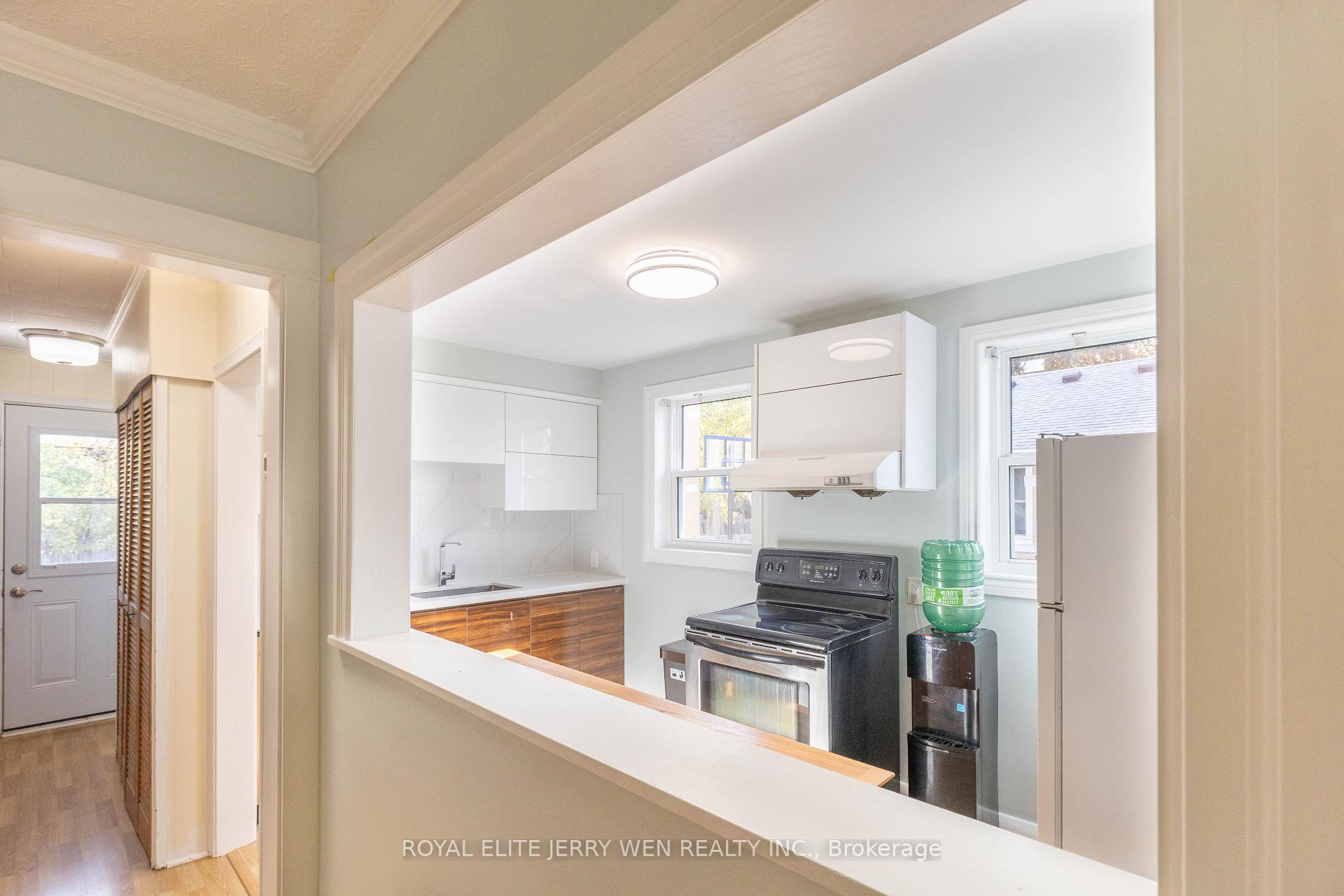 Photo 3 of 22 Forest Road, Ajax, South East — HOMEH