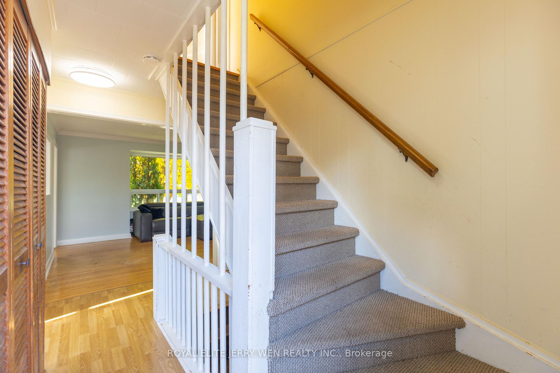 Photo 15 of 22 Forest Road, Ajax, South East — HOMEH