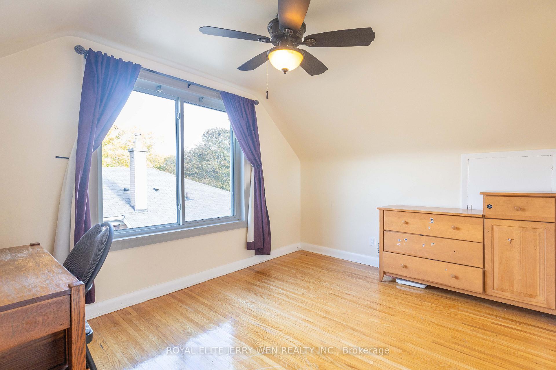 Photo 21 of 22 Forest Road, Ajax, South East — HOMEH