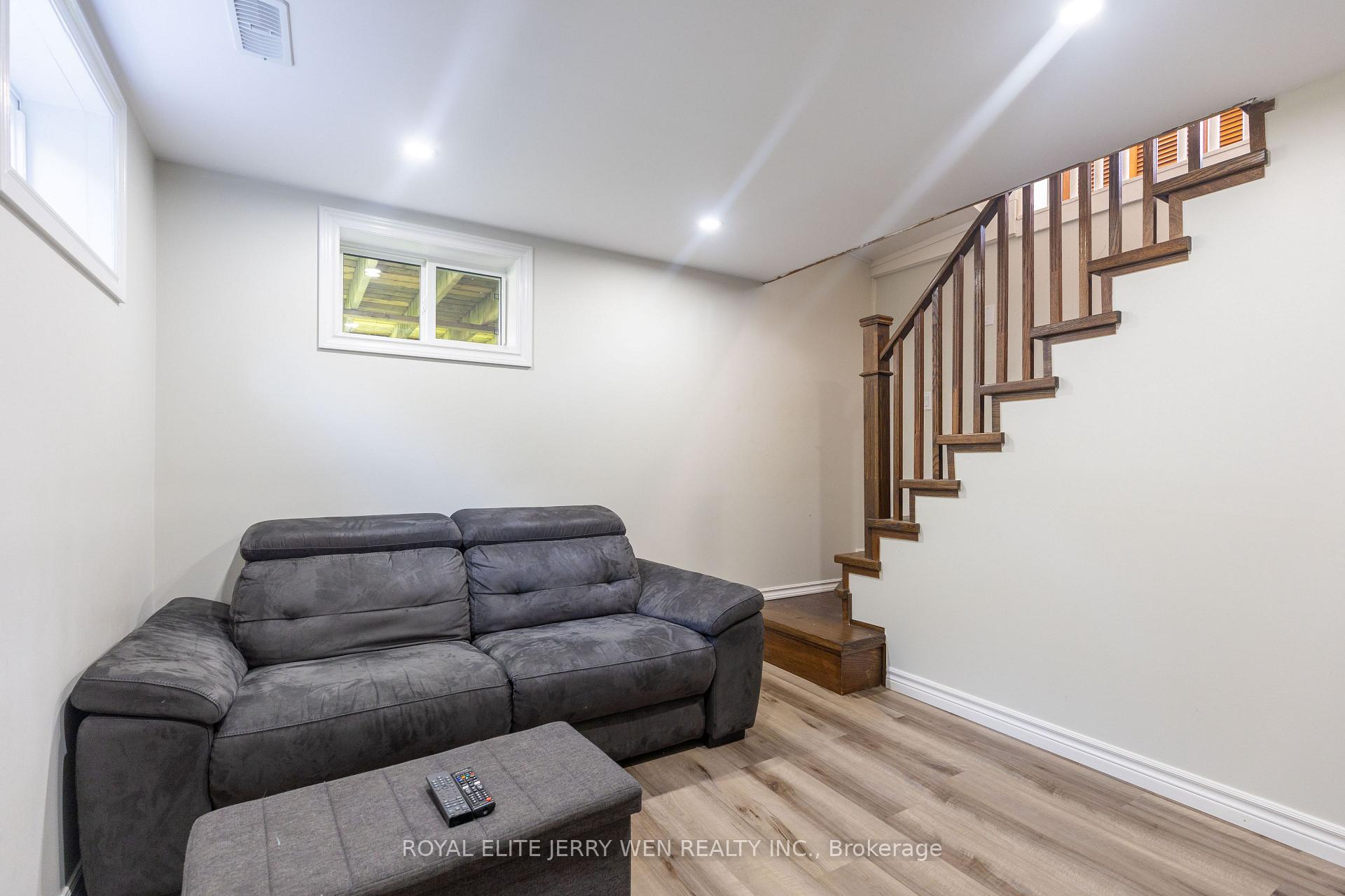 Photo 33 of 22 Forest Road, Ajax, South East — HOMEH