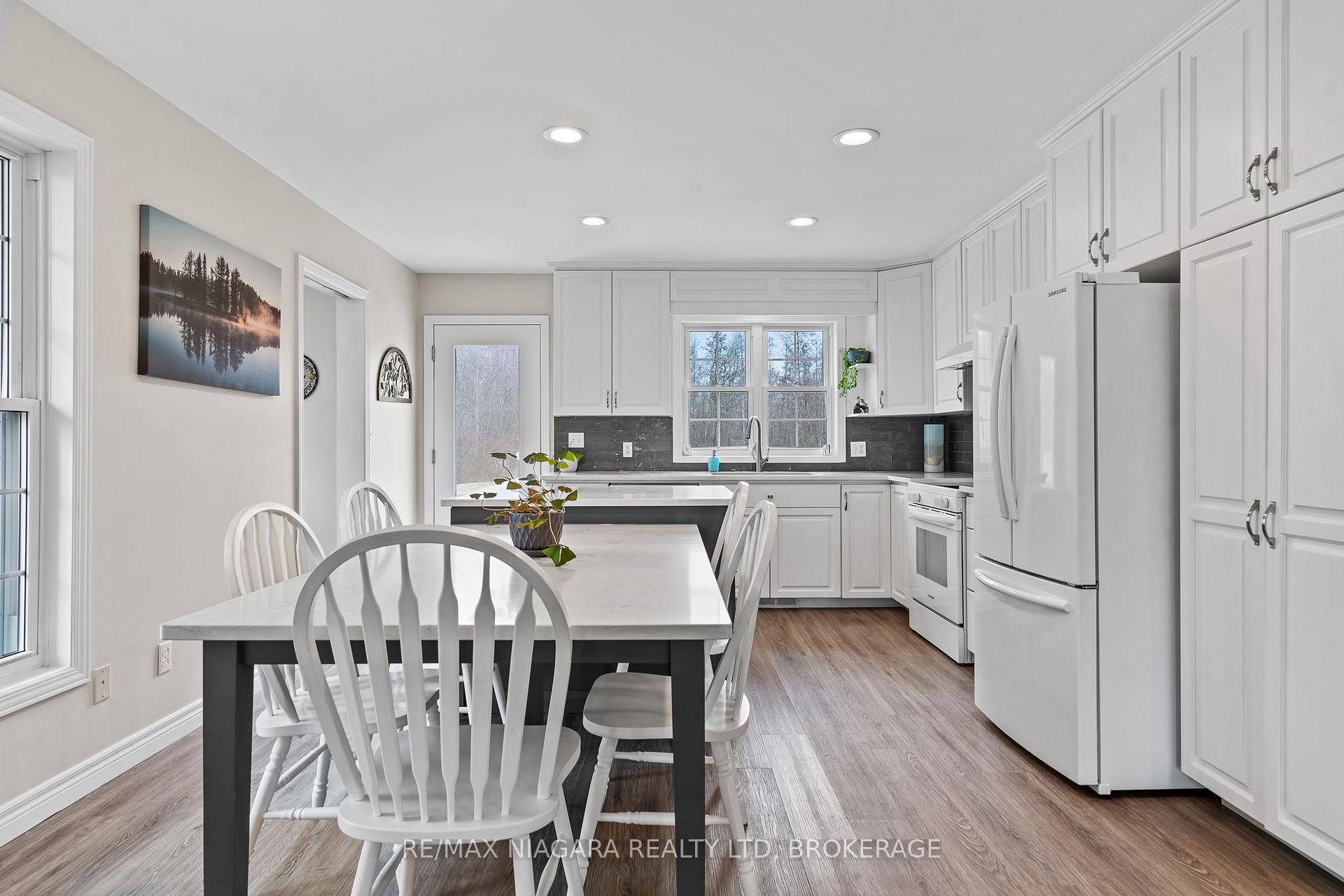 Photo 14 of 12262 Lakeshore Road, Wainfleet, Lakeshore — HOMEH