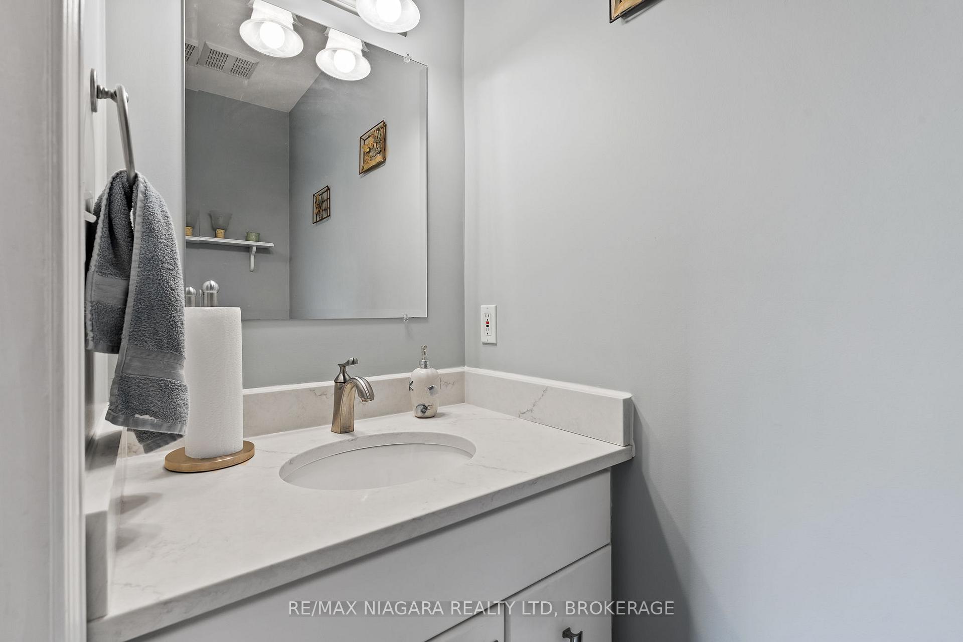 Photo 24 of 12262 Lakeshore Road, Wainfleet, Lakeshore — HOMEH