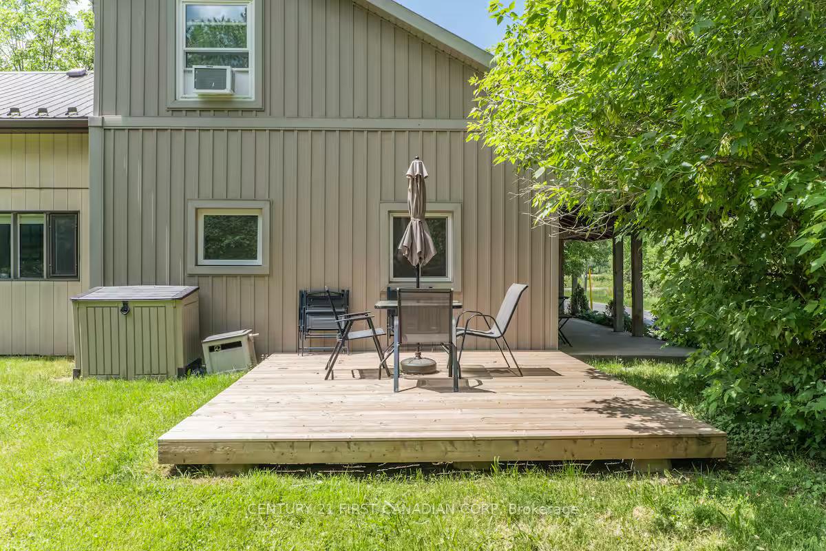 Photo 11 of 705B Conservation Drive, Waterloo — HOMEH