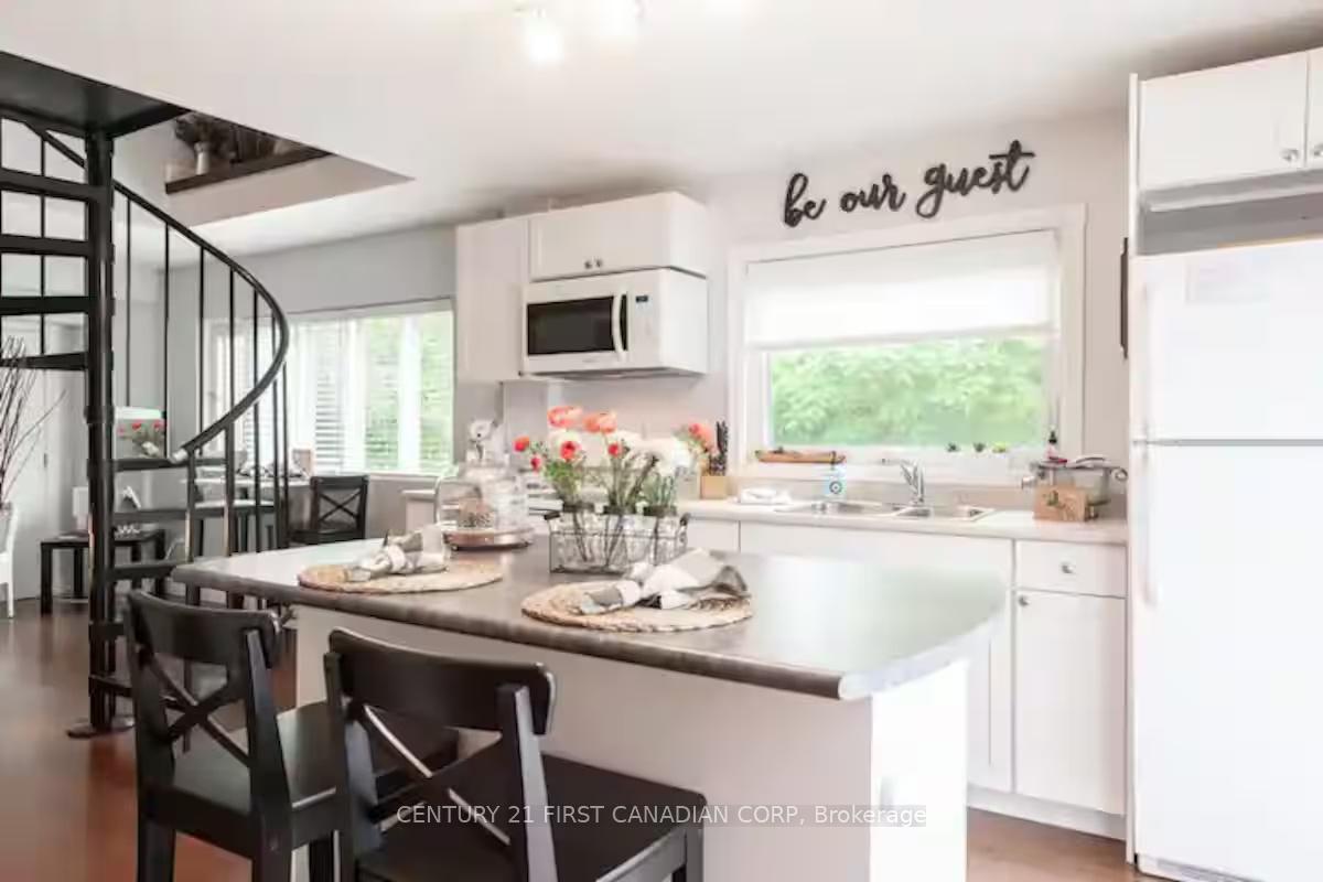 Photo 19 of 705B Conservation Drive, Waterloo — HOMEH