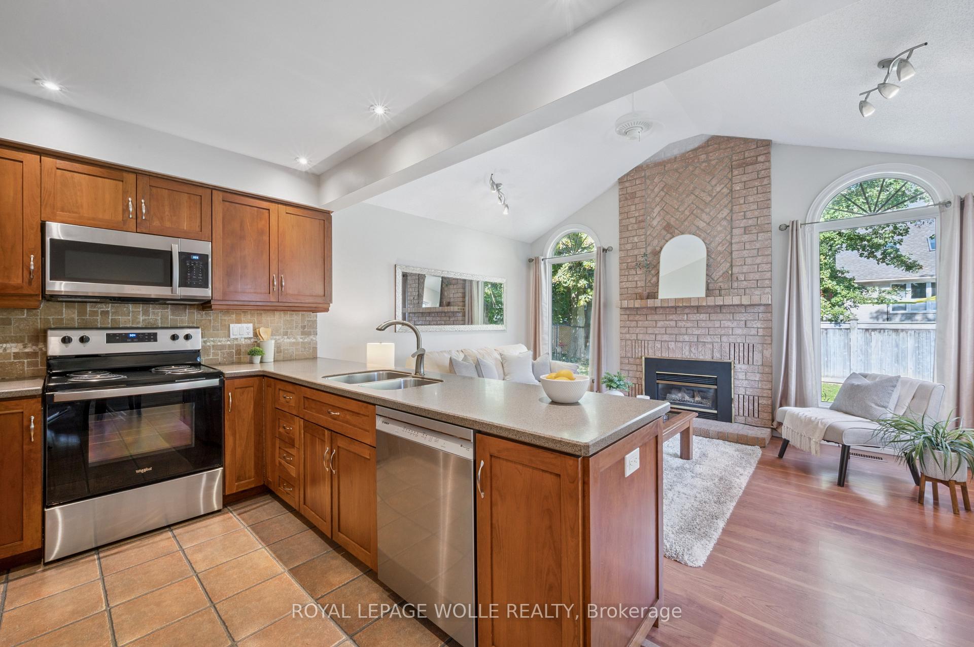Photo 13 of 608 Osprey Drive, Waterloo — HOMEH