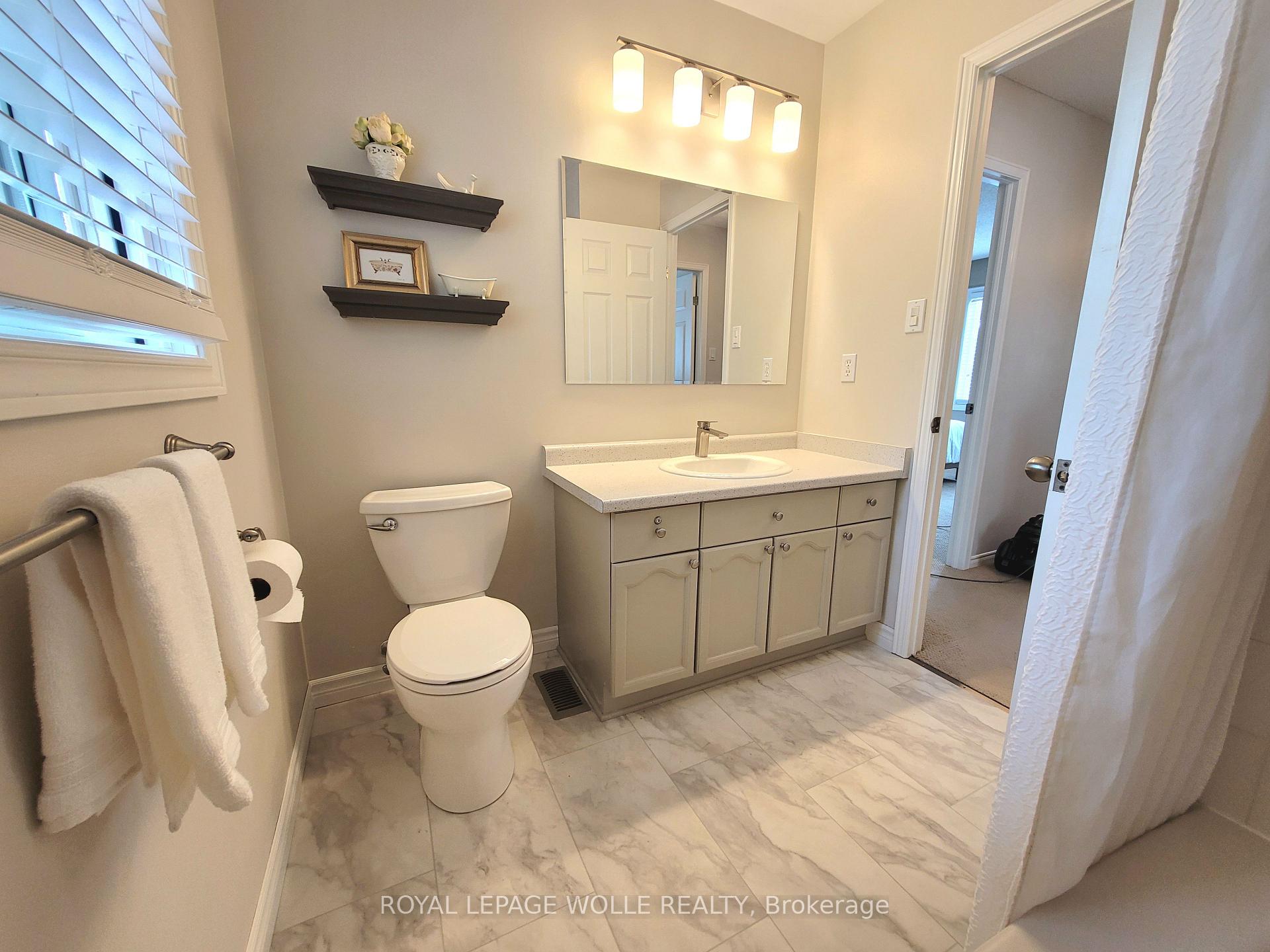 Photo 25 of 608 Osprey Drive, Waterloo — HOMEH
