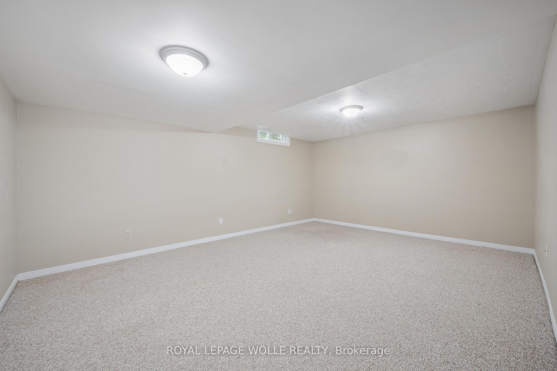 Photo 33 of 608 Osprey Drive, Waterloo — HOMEH