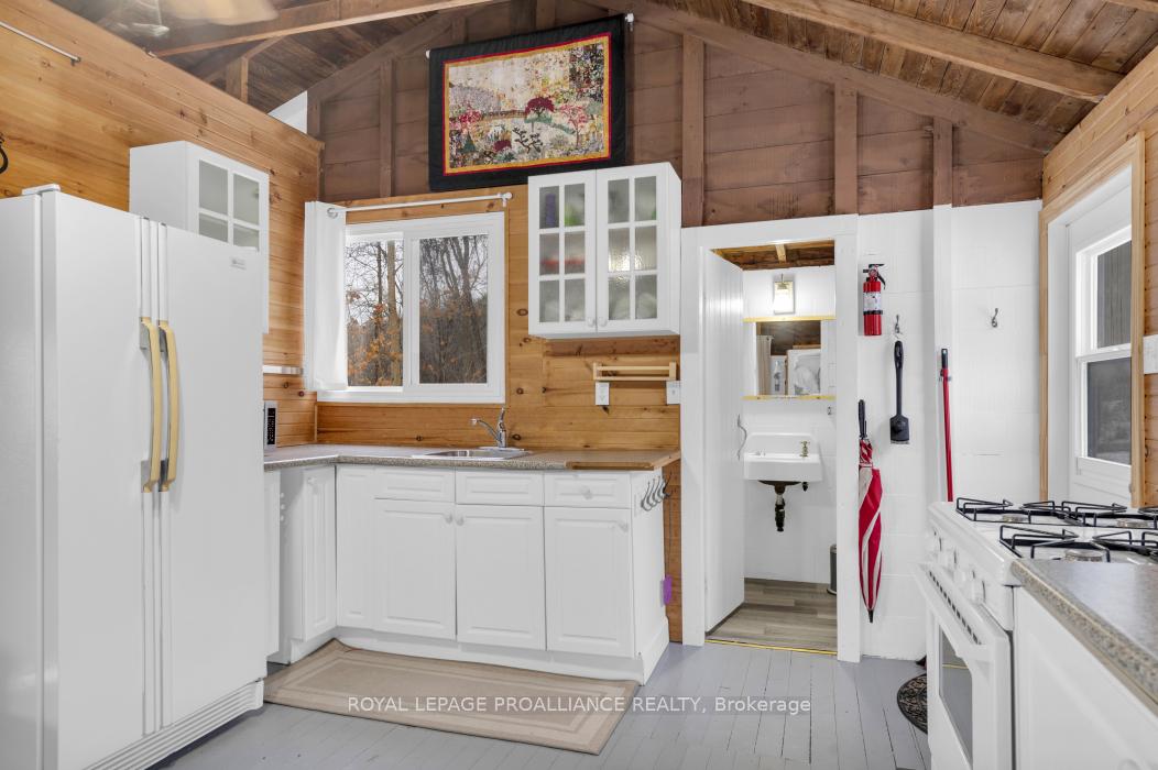 Photo 21 of 100 A&B Kanata Lane, Tweed, Hungerford (Twp) — HOMEH