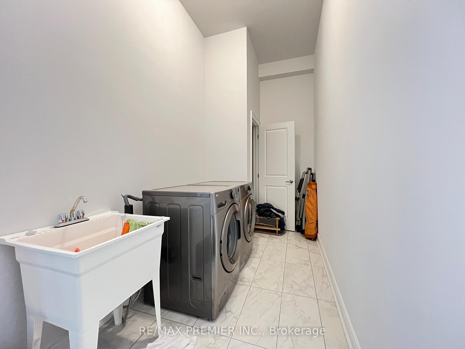 Photo 11 of 22 Amber Drive, Wasaga Beach — HOMEH