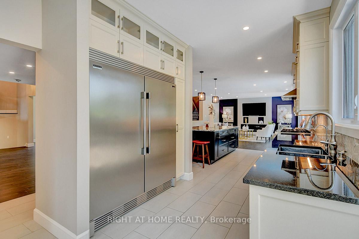Photo 10 of 25 Bren Maur Road, Ottawa, Barrhaven - Hearts Desire — HOMEH