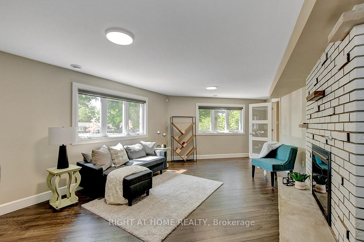 Photo 16 of 25 Bren Maur Road, Ottawa, Barrhaven - Hearts Desire — HOMEH