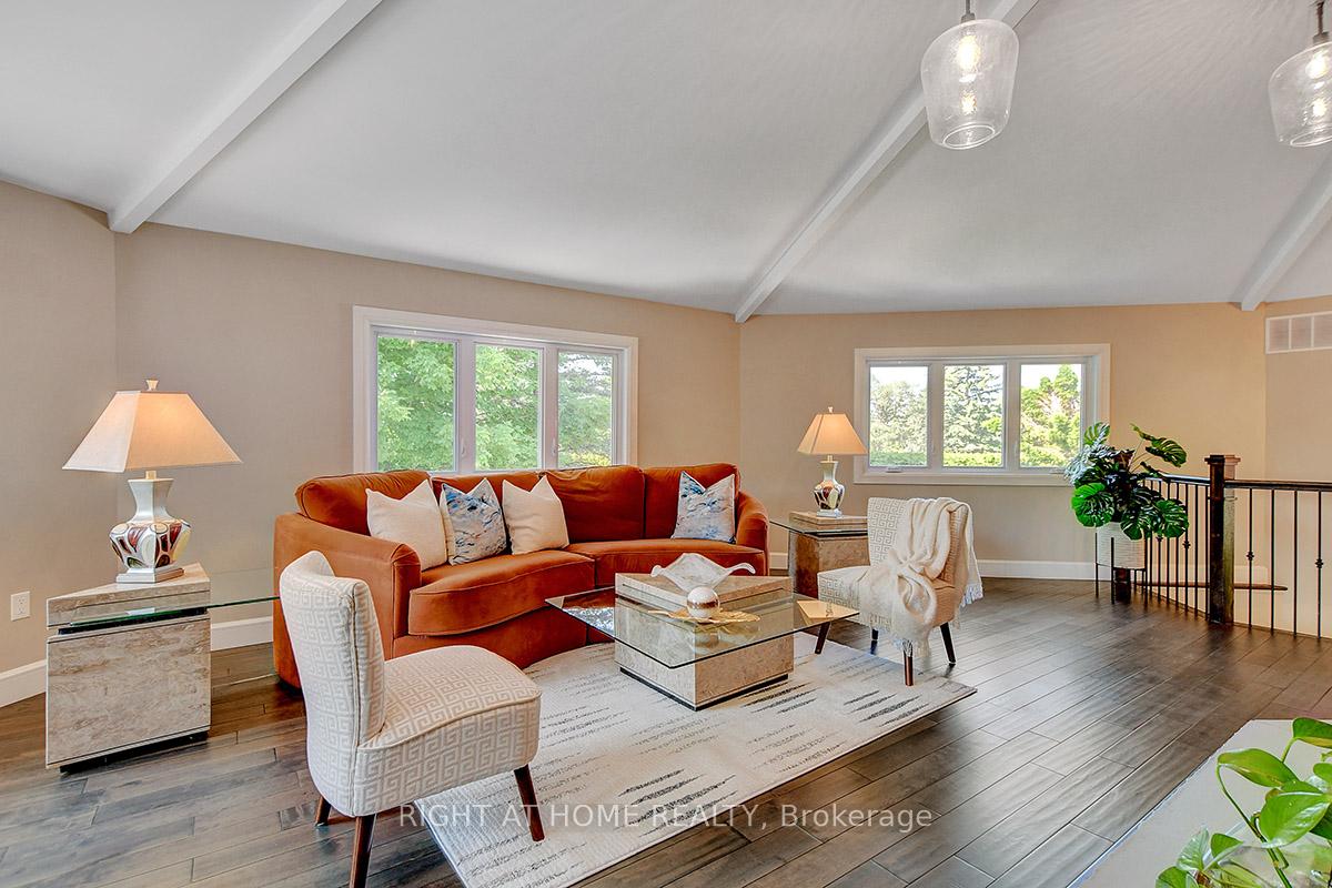 Photo 19 of 25 Bren Maur Road, Ottawa, Barrhaven - Hearts Desire — HOMEH