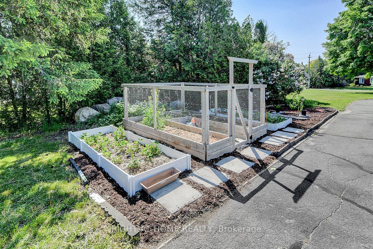 Photo 40 of 25 Bren Maur Road, Ottawa, Barrhaven - Hearts Desire — HOMEH