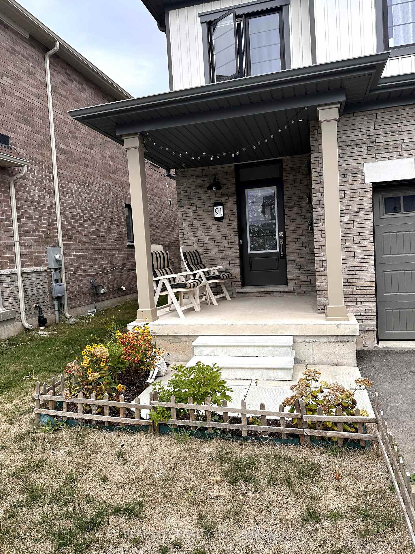 Photo 2 of 91 Keelson Street, Welland, Dain City — HOMEH