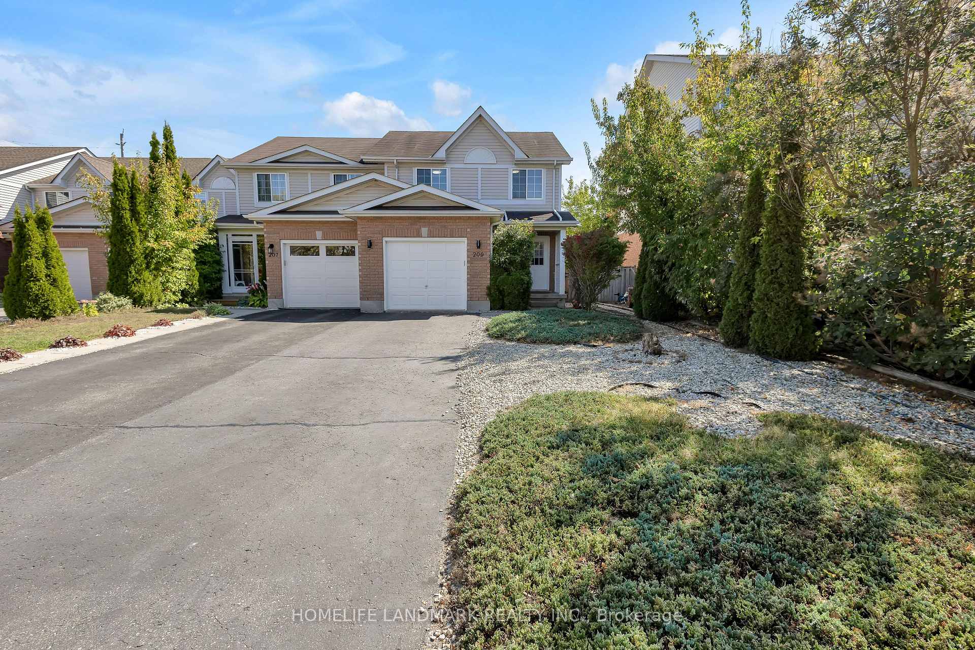 Photo 2 of 209 Deacon Wood Place, Waterloo — HOMEH