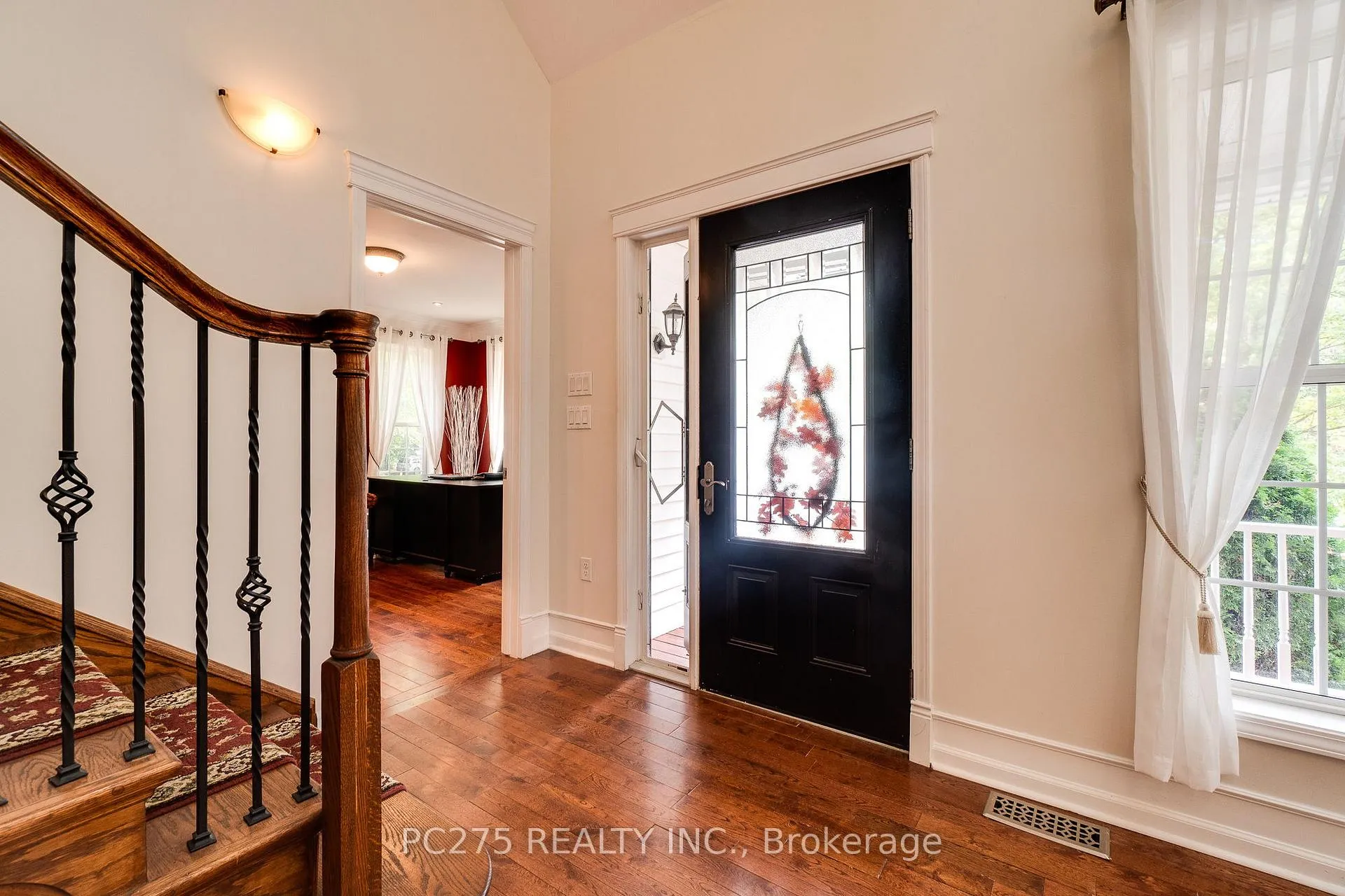 Photo 10 of 23 Mactavesh Crescent, Bluewater, Bayfield — HOMEH