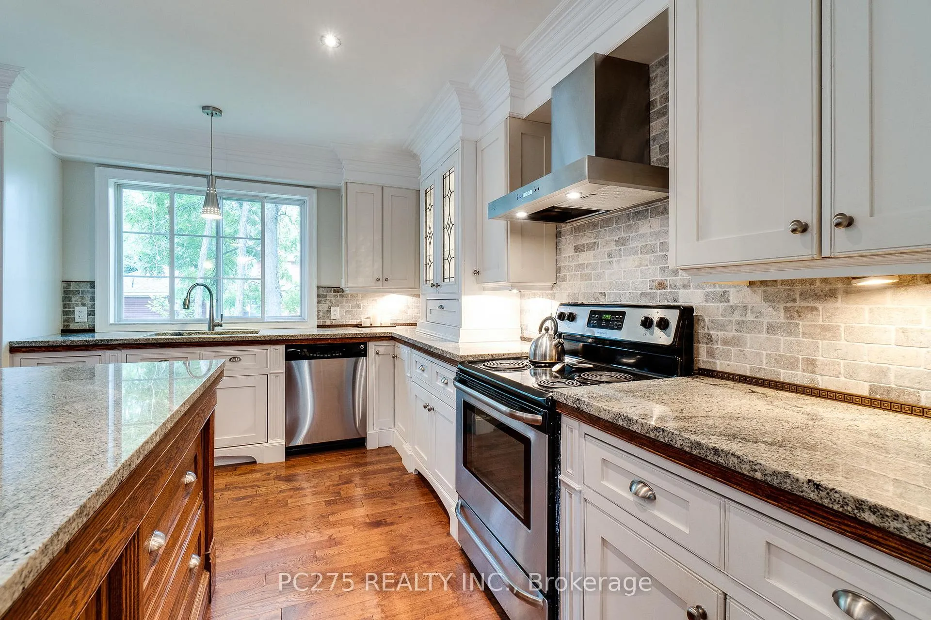 Photo 85 of 23 Mactavesh Crescent, Bluewater, Bayfield — HOMEH