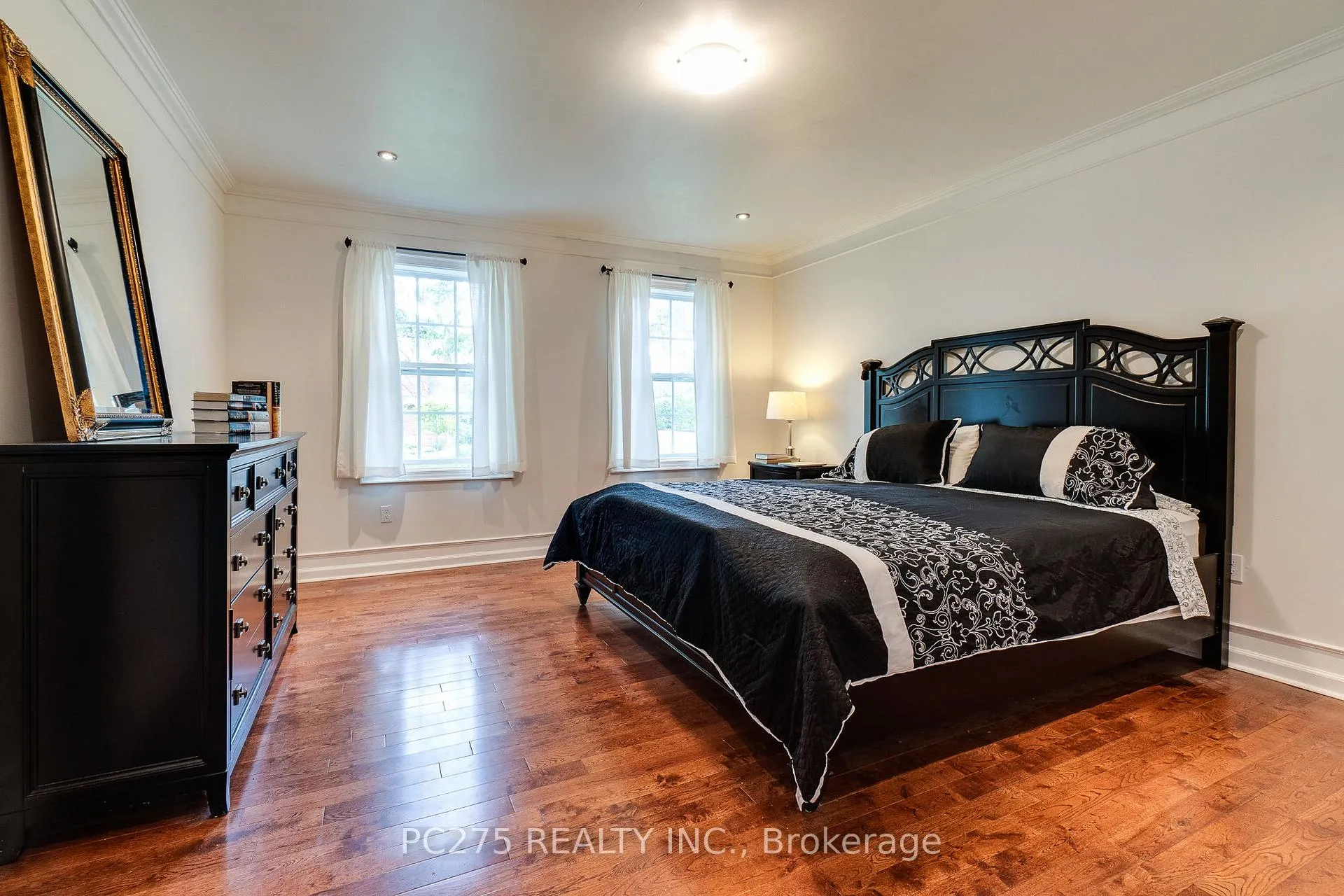 Photo 32 of 23 Mactavesh Crescent, Bluewater, Bayfield — HOMEH
