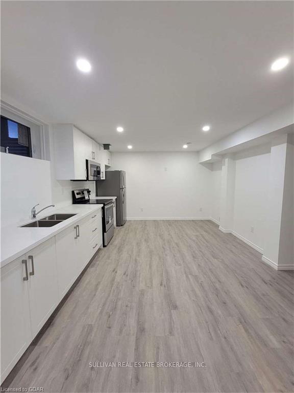 Photo 5 of Unit B, 385 Beechdrops Drive, Waterloo — HOMEH