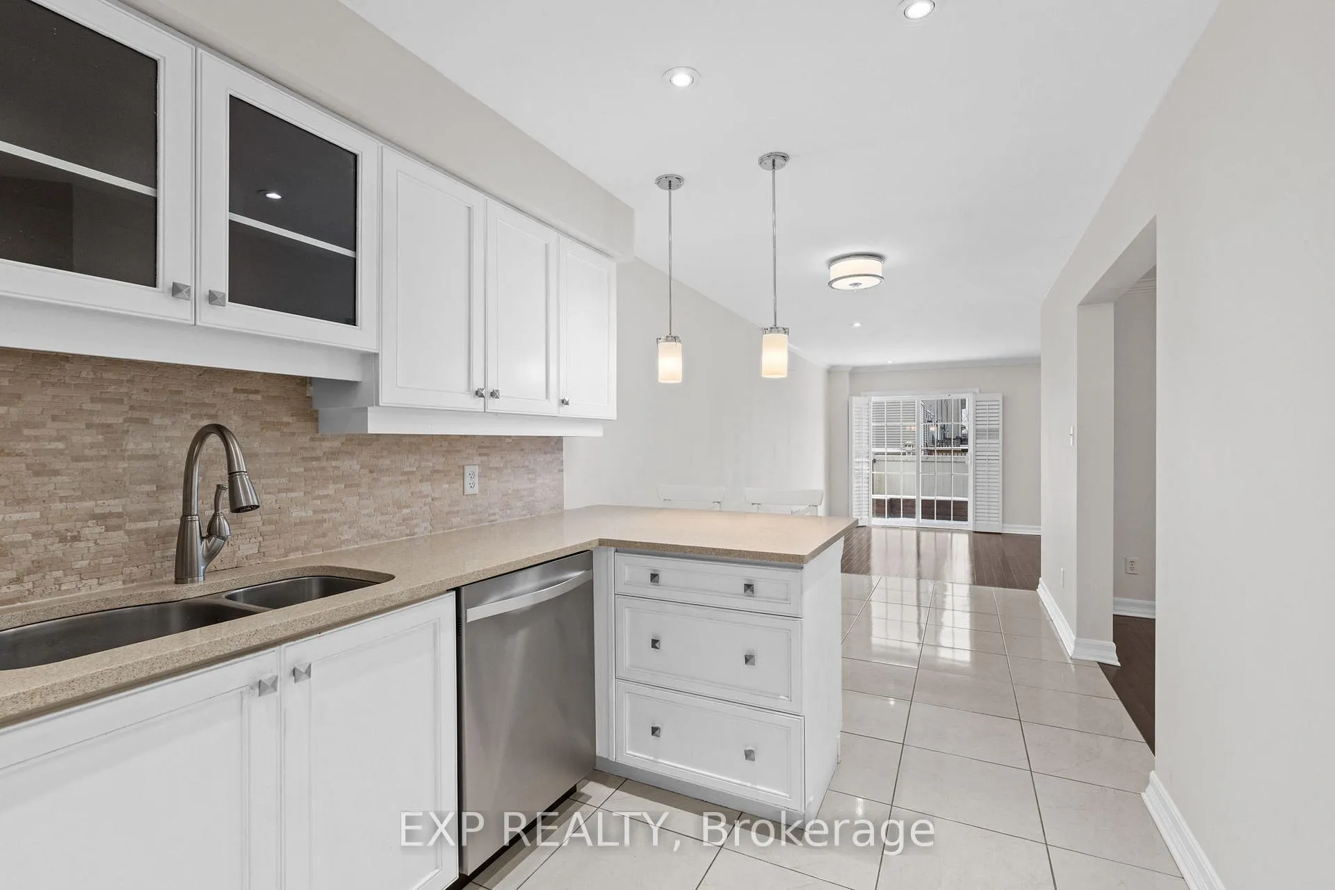 Photo 19 of 552 Ashbourne Crescent, Ottawa, Barrhaven - Stonebridge — HOMEH