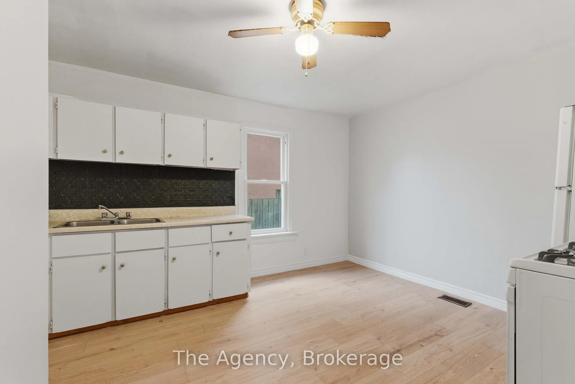 Photo 37 of 11 Patsy Avenue, Welland, Lincoln/Crowland — HOMEH