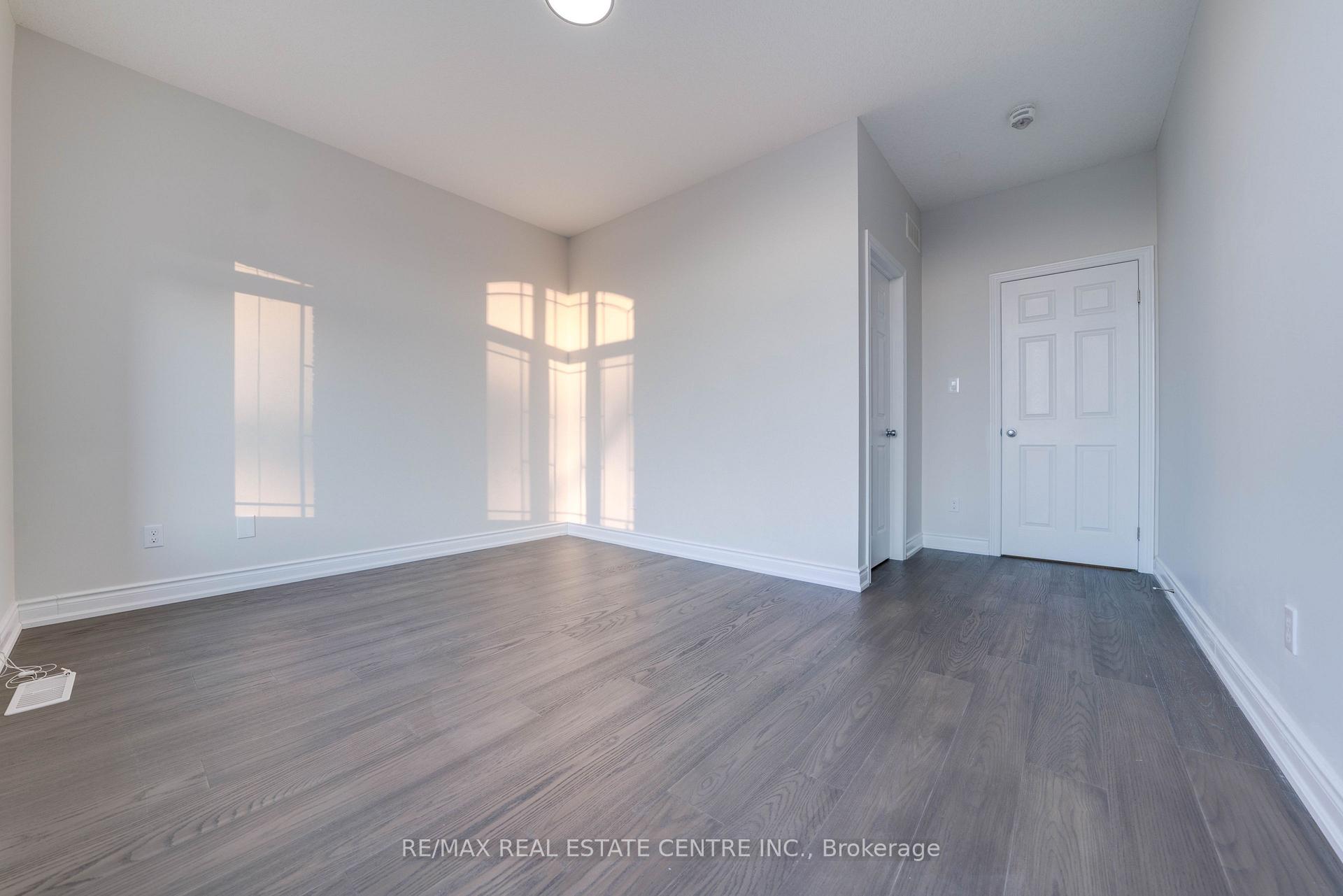 Photo 32 of 408 Wild Calla Street, Waterloo, Vista Hills — HOMEH