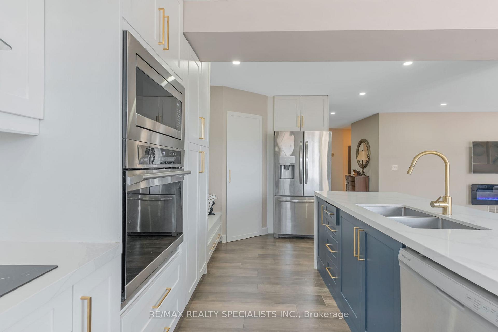 Photo 10 of Unit UPPER, 688 Brandenburg Boulevard, Waterloo — HOMEH
