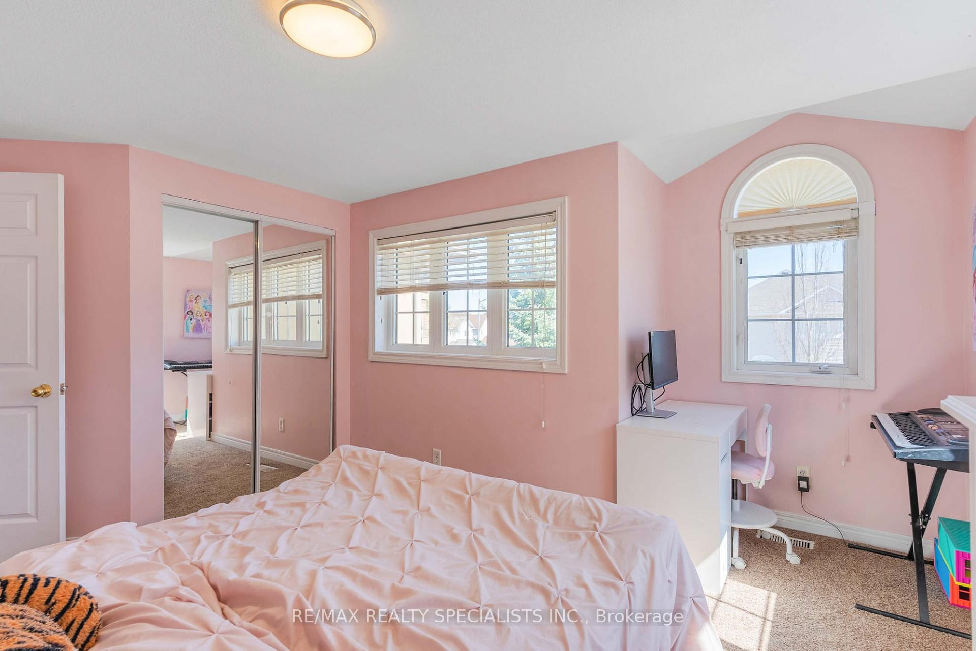 Photo 22 of Unit UPPER, 688 Brandenburg Boulevard, Waterloo — HOMEH