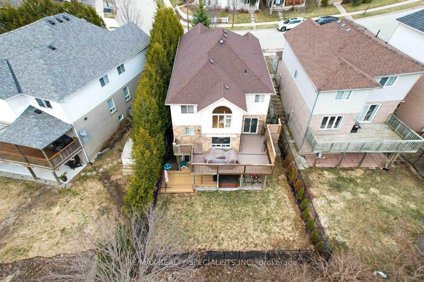 Photo 27 of Unit UPPER, 688 Brandenburg Boulevard, Waterloo — HOMEH