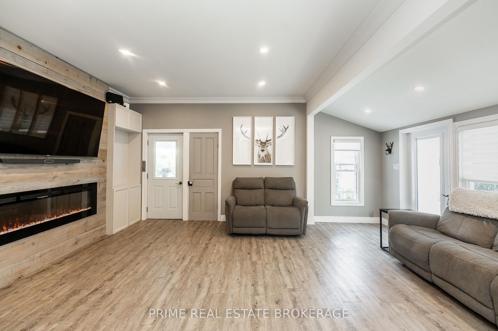 Photo 7 of 202 Queen Street, West Elgin, Rodney — HOMEH