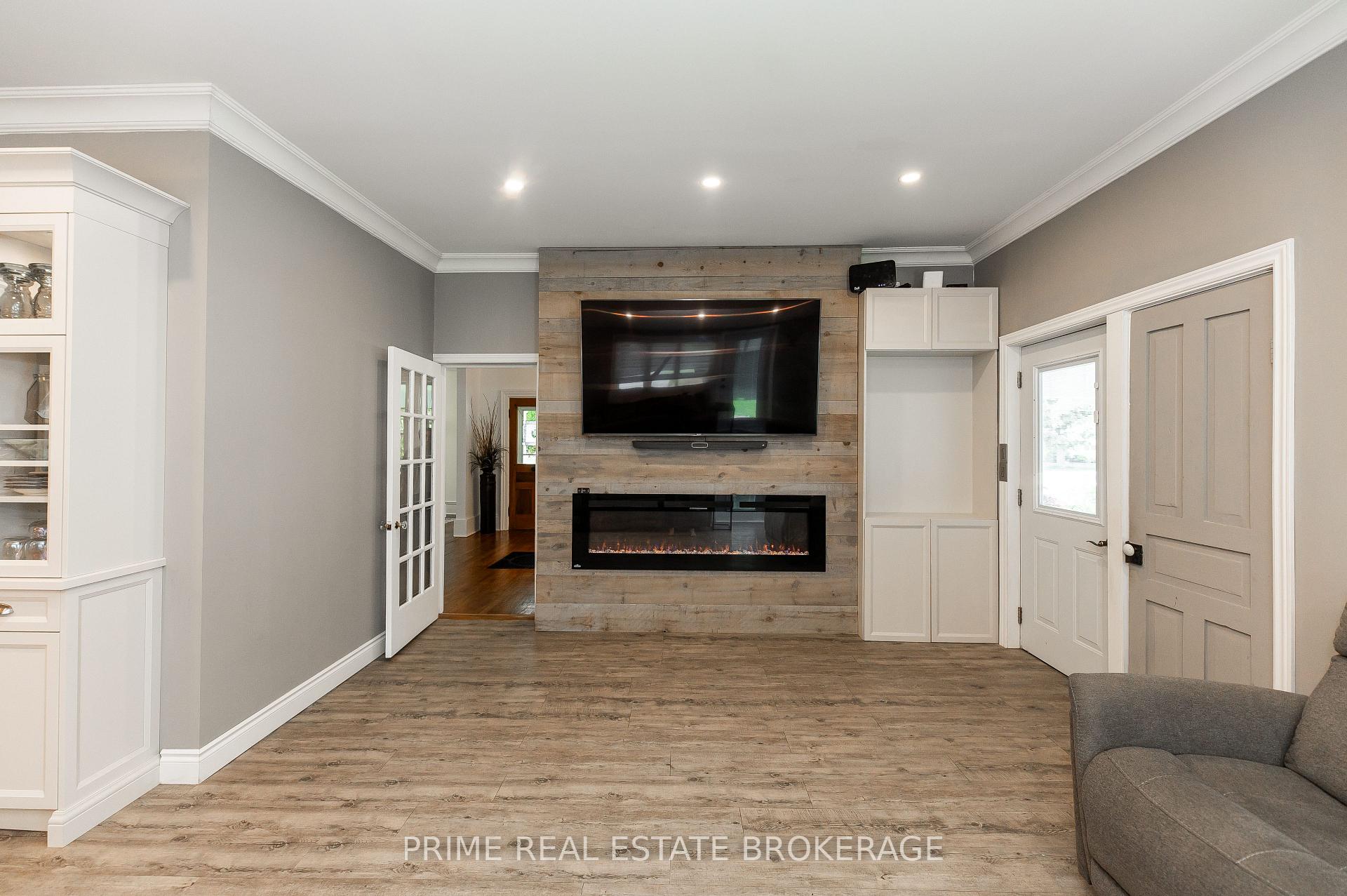 Photo 8 of 202 Queen Street, West Elgin, Rodney — HOMEH