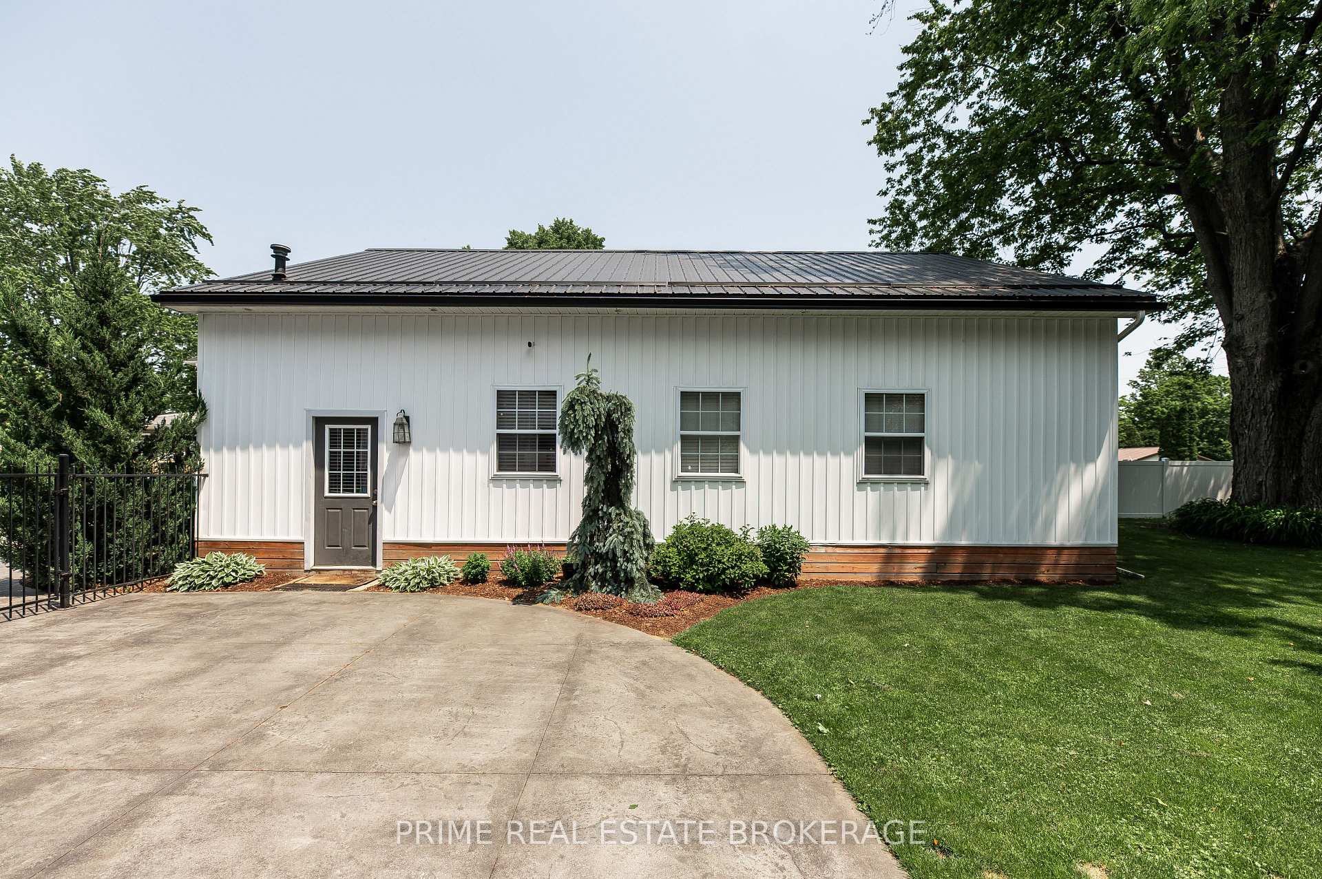 Photo 35 of 202 Queen Street, West Elgin, Rodney — HOMEH