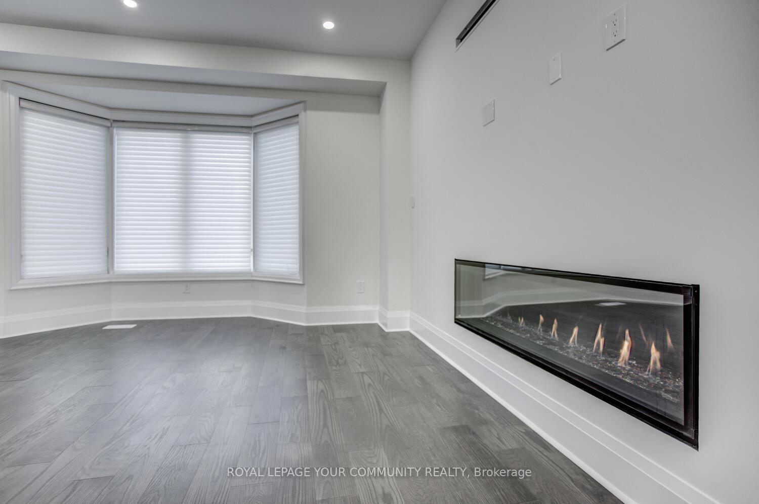 Photo 6 of 13 Bannockburn Drive, Vaughan, Vellore Village — HOMEH