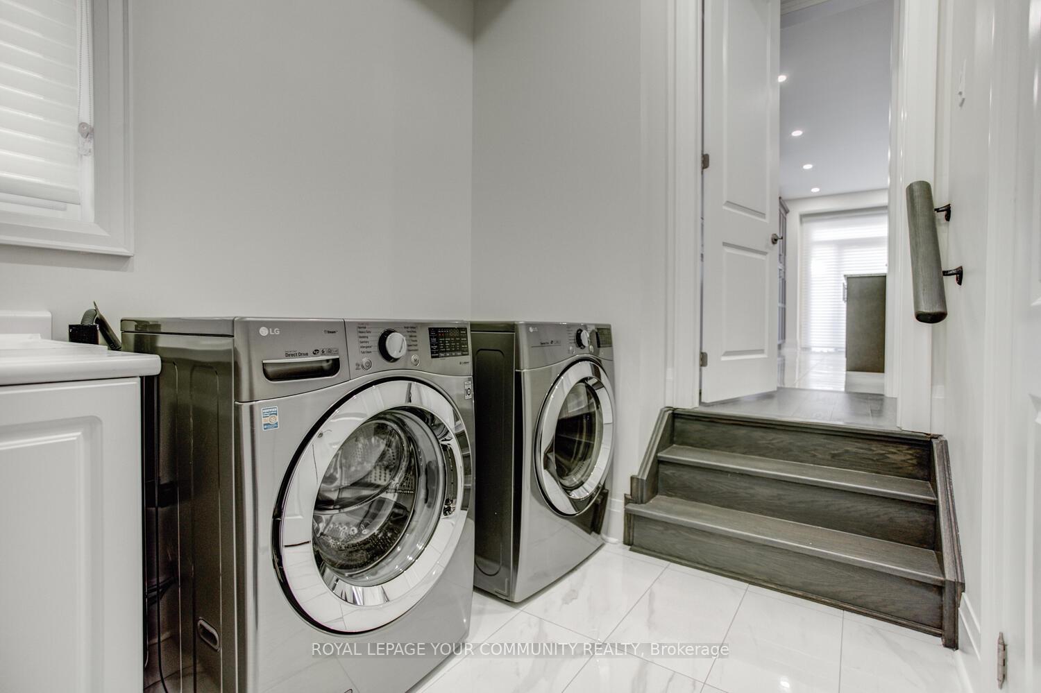 Photo 12 of 13 Bannockburn Drive, Vaughan, Vellore Village — HOMEH
