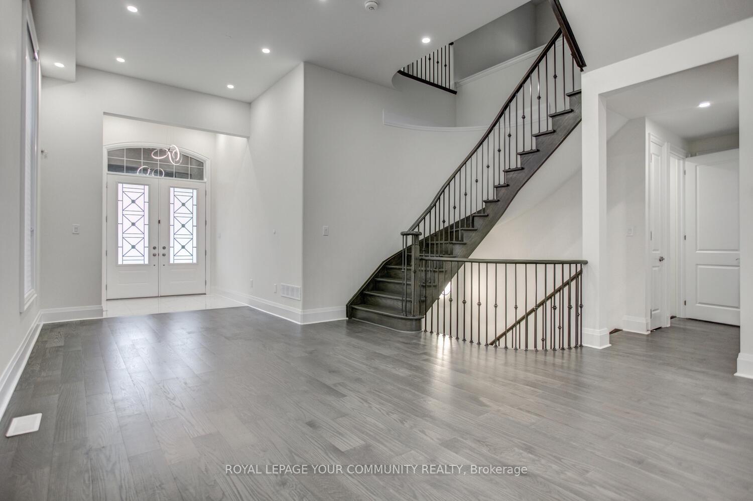 Photo 33 of 13 Bannockburn Drive, Vaughan, Vellore Village — HOMEH