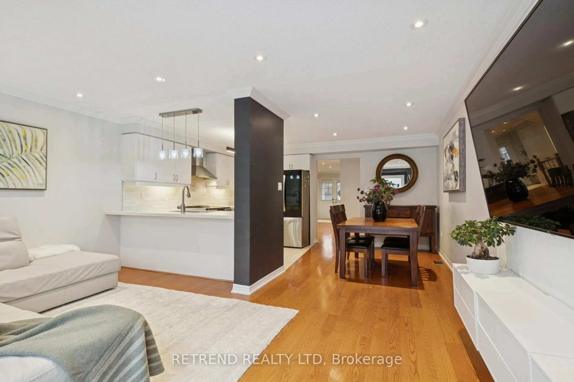 Photo 8 of 6 Summit Drive, Vaughan, Vellore Village — HOMEH