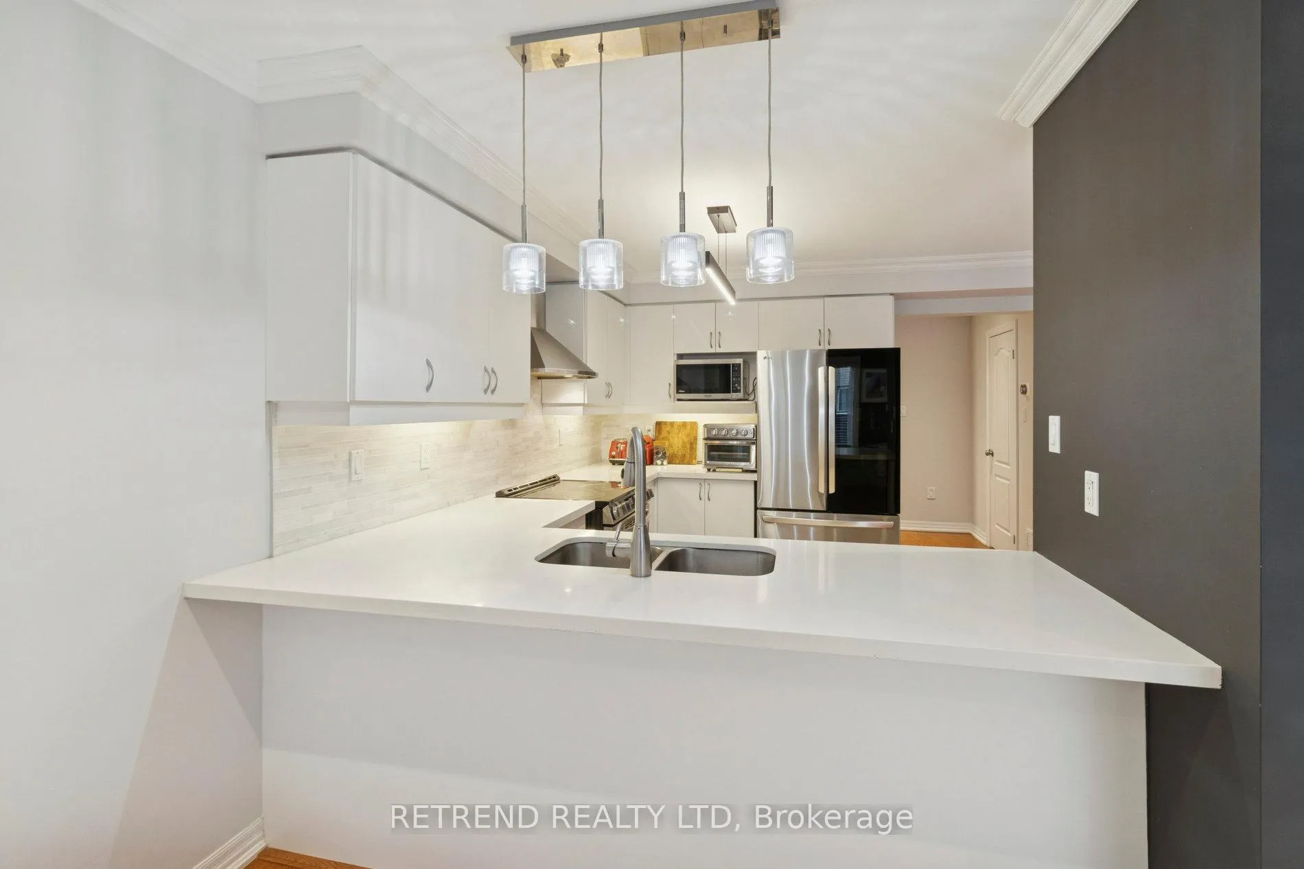 Photo 13 of 6 Summit Drive, Vaughan, Vellore Village — HOMEH