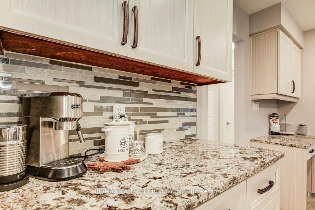 Photo 14 of 466 Kingsford Place, Waterloo — HOMEH