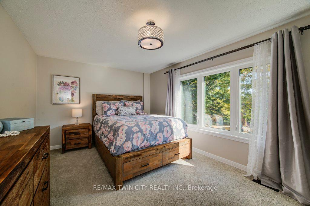 Photo 22 of 466 Kingsford Place, Waterloo — HOMEH