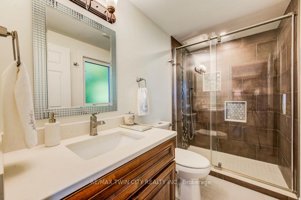 Photo 25 of 466 Kingsford Place, Waterloo — HOMEH