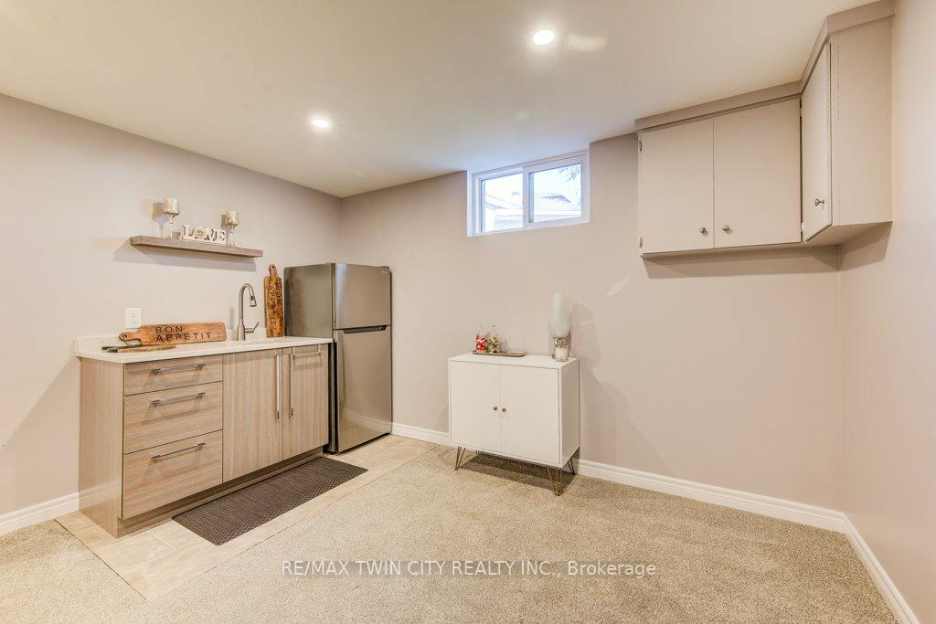 Photo 29 of 466 Kingsford Place, Waterloo — HOMEH
